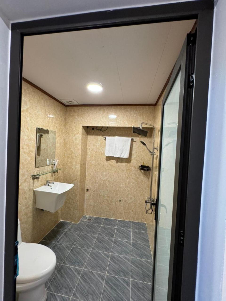 Hanoi Rose Flower Hotel & Spa 外观 照片